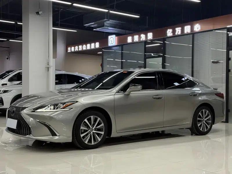 Lexus ES 2020 300h Premium Edition (China V Emission Standard) — миниатюра 1