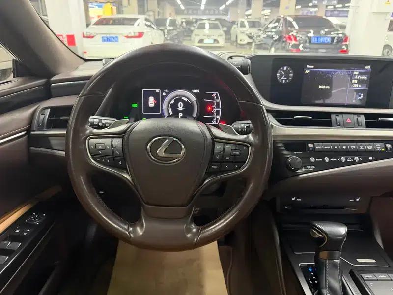 Lexus ES 2020 300h Premium Edition (China V Emission Standard) — миниатюра 12