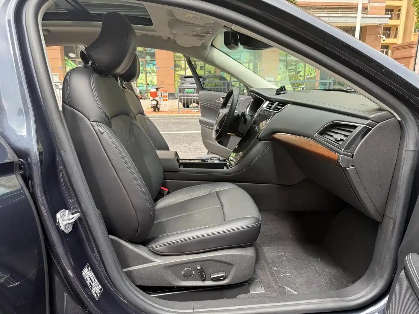 2019 Taurus EcoBoost 245 Premium Edition — миниатюра 14