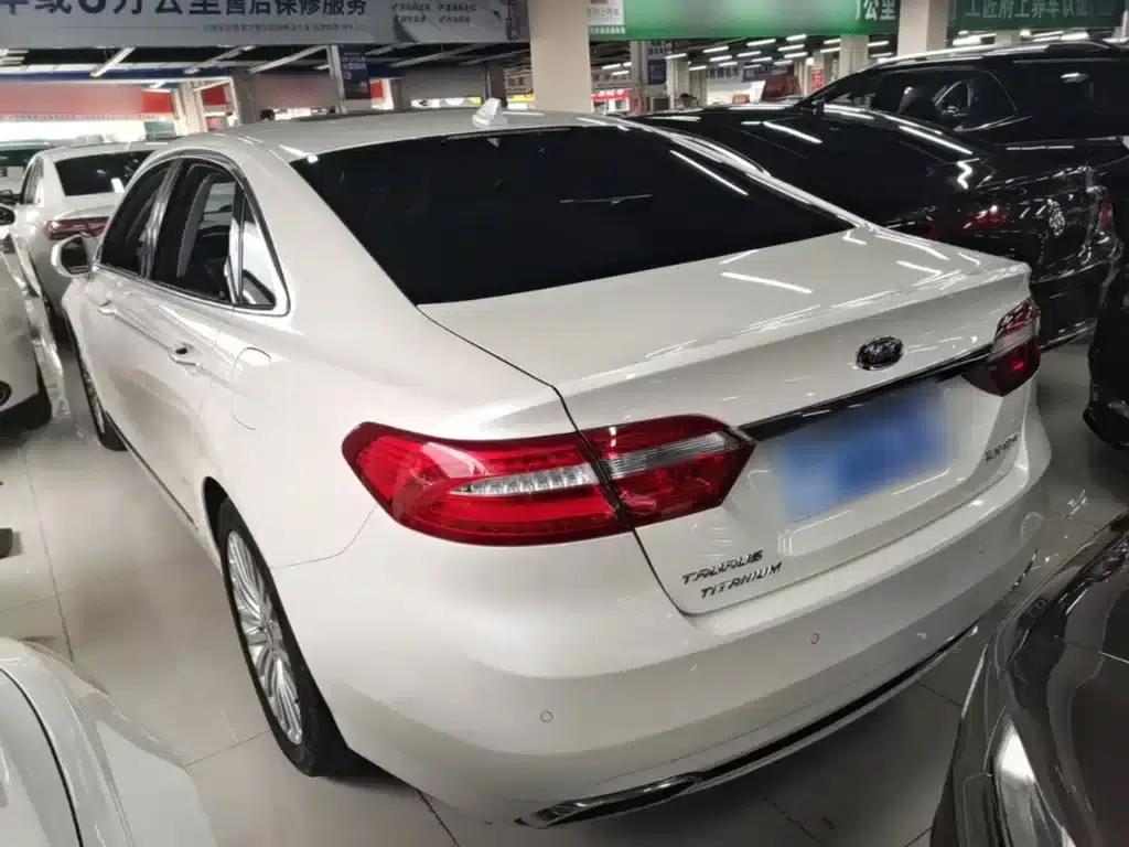Taurus 2018 EcoBoost 245 Premium Edition (China V Emission Standard) — миниатюра 5