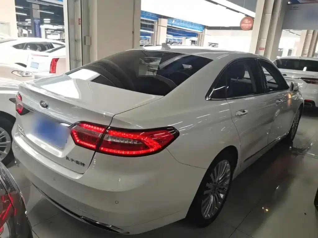Taurus 2018 EcoBoost 245 Premium Edition (China V Emission Standard) — миниатюра 7