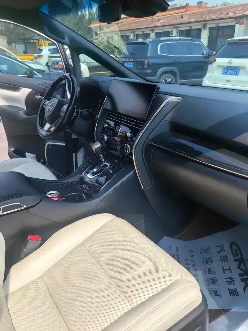 Lexus LM 2020 300h E-Four 7-Seat Elegant Edition — миниатюра 6