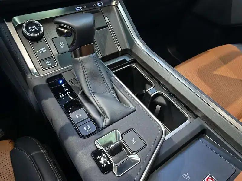 Lexus GX 2024 550h Lingfeng Edition — миниатюра 19