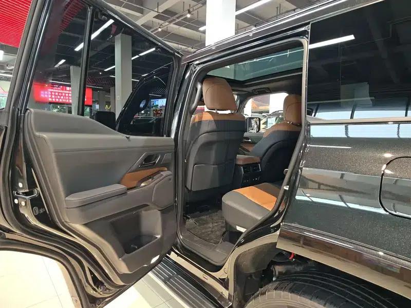 Lexus GX 2024 550h Lingfeng Edition — миниатюра 25