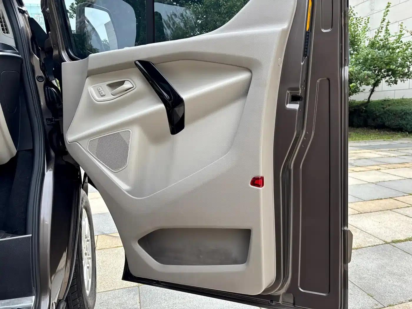 Tourneo 2020 2.0T Automatic Elite Edition (China VI Emission Standard) — миниатюра 17