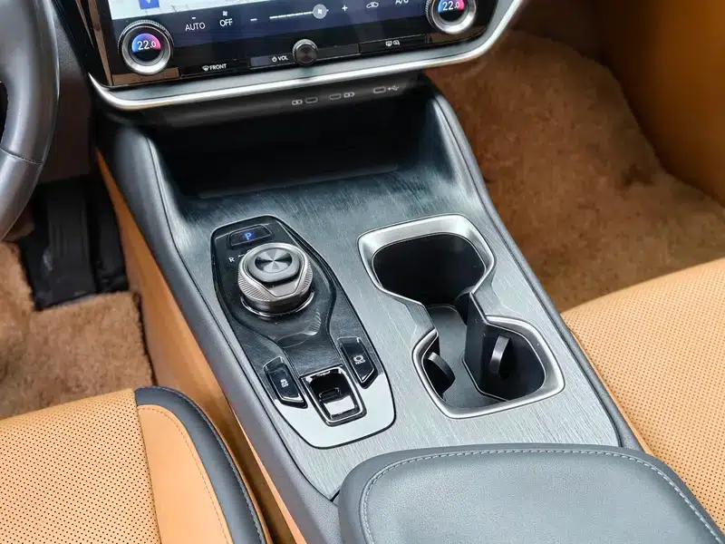 Lexus RZ 2023 450e DIRECT4 Luxury Edition — миниатюра 9