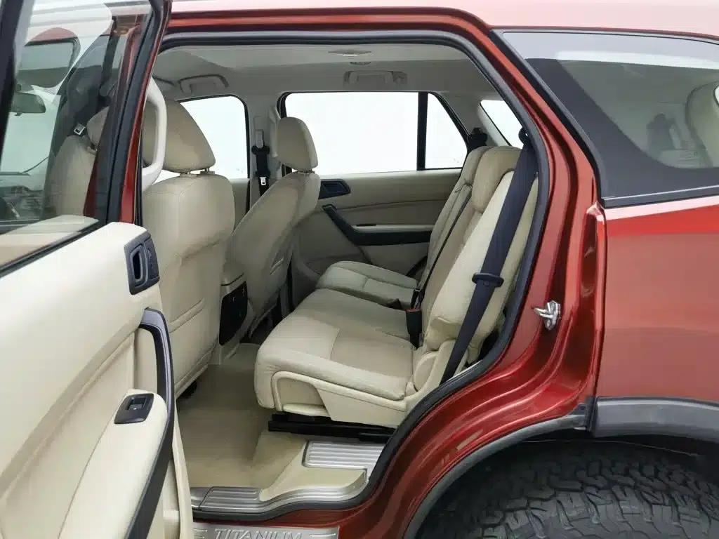 2016 Ford Everest 2.0T Gasoline Automatic 4WD Elite Edition — миниатюра 15