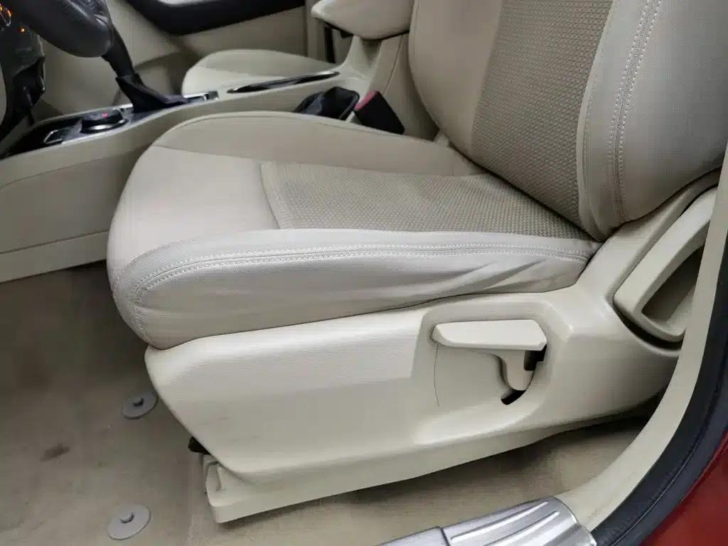 2016 Ford Everest 2.0T Gasoline Automatic 4WD Elite Edition — миниатюра 20