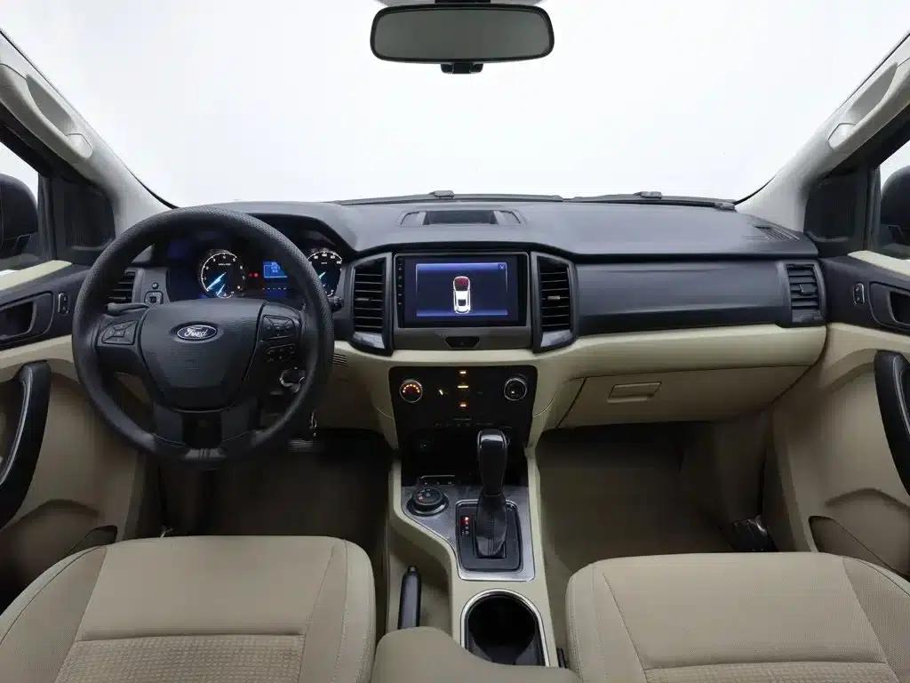 2016 Ford Everest 2.0T Gasoline Automatic 4WD Elite Edition — миниатюра 5
