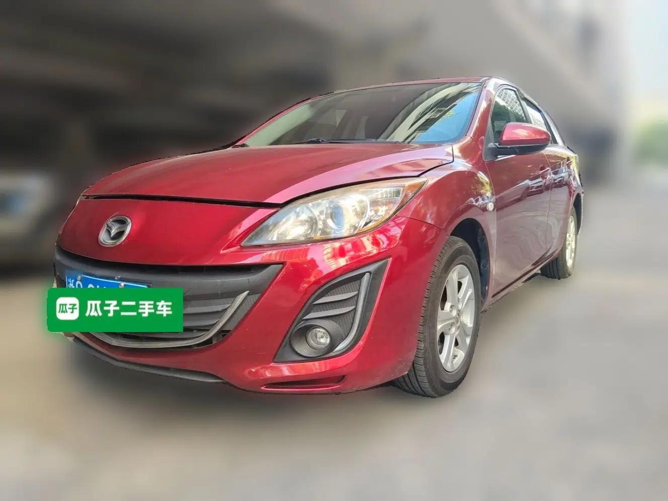 Mazda 3 2015 Hatchback 1.6L Automatic Elite Model — миниатюра 1