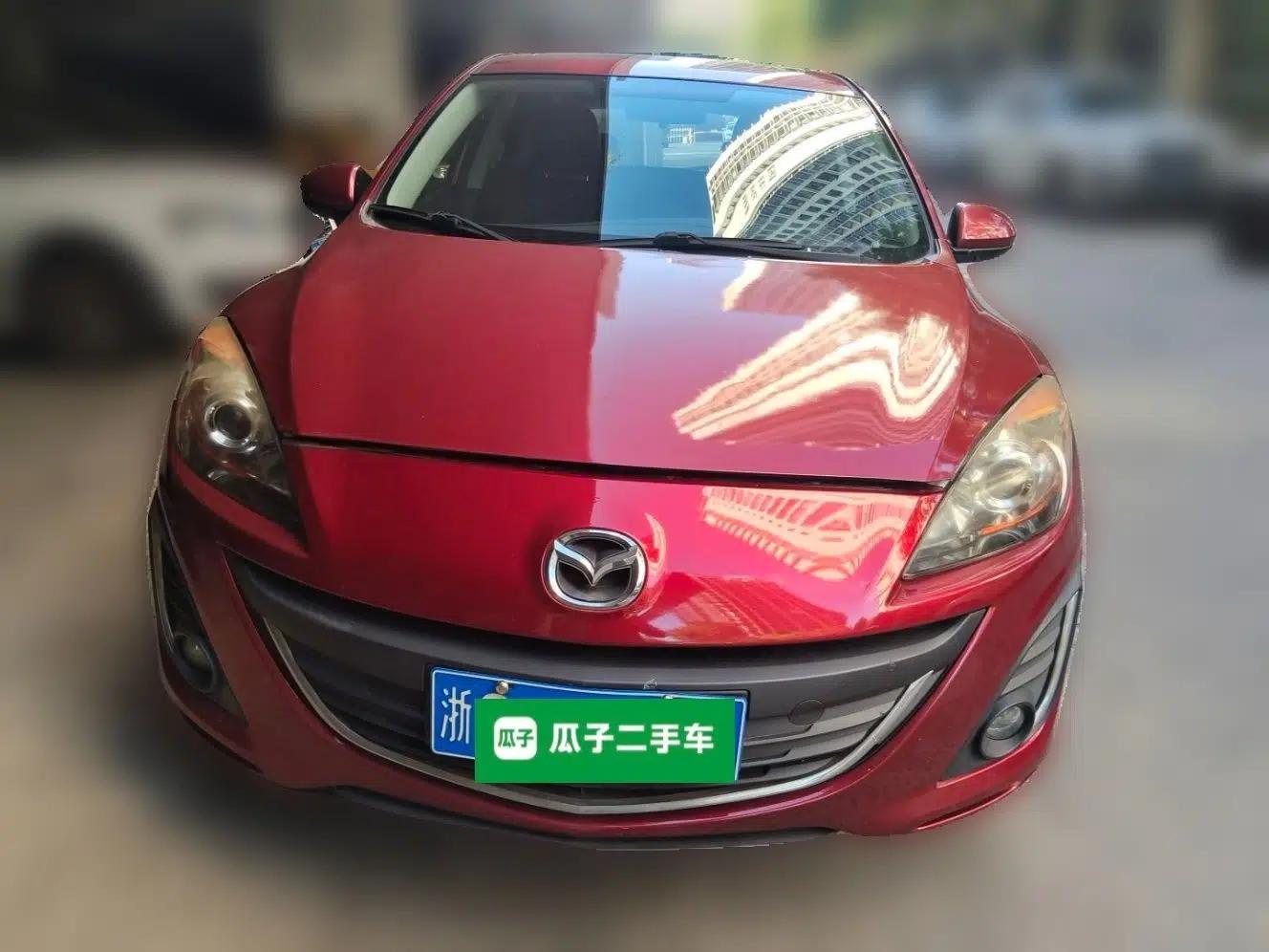 Mazda 3 2015 Hatchback 1.6L Automatic Elite Model — миниатюра 2