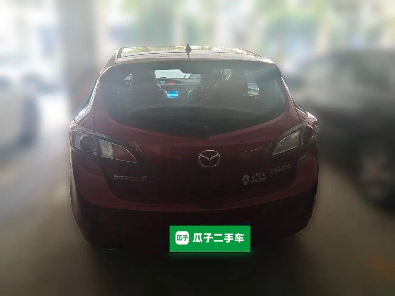 Mazda 3 2015 Hatchback 1.6L Automatic Elite Model — миниатюра 5