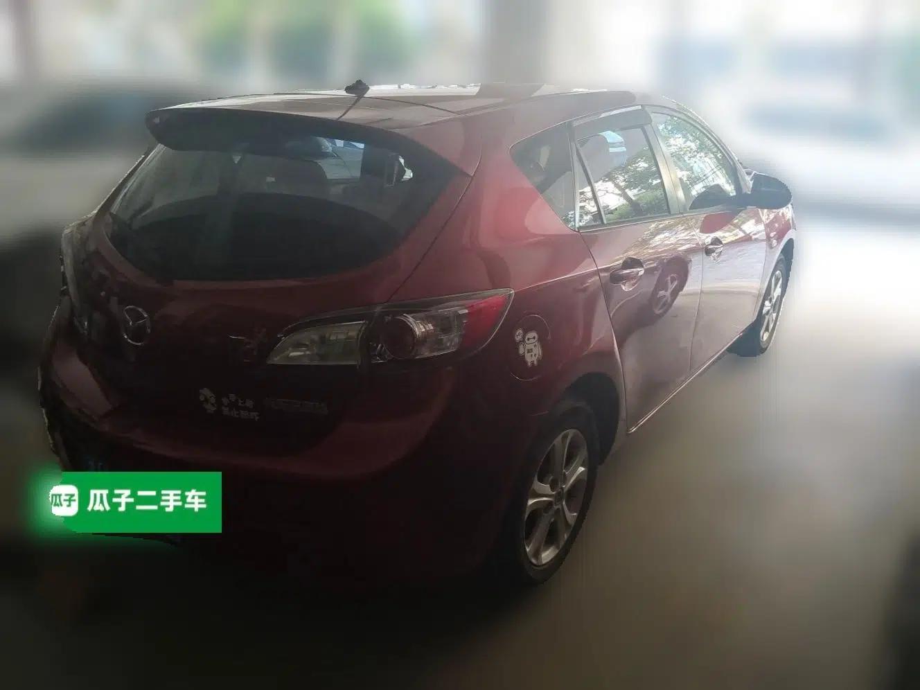Mazda 3 2015 Hatchback 1.6L Automatic Elite Model — миниатюра 6