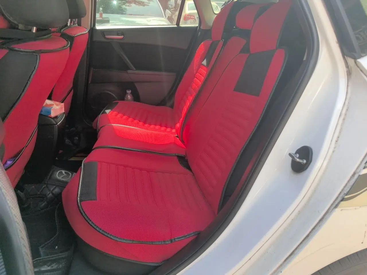 Mazda 3 2012 Hatchback 1.6L Manual Comfort Model — миниатюра 17