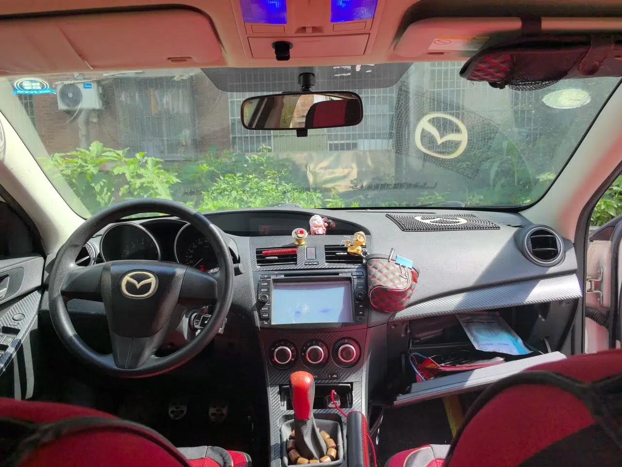 Mazda 3 2012 Hatchback 1.6L Manual Comfort Model — миниатюра 18