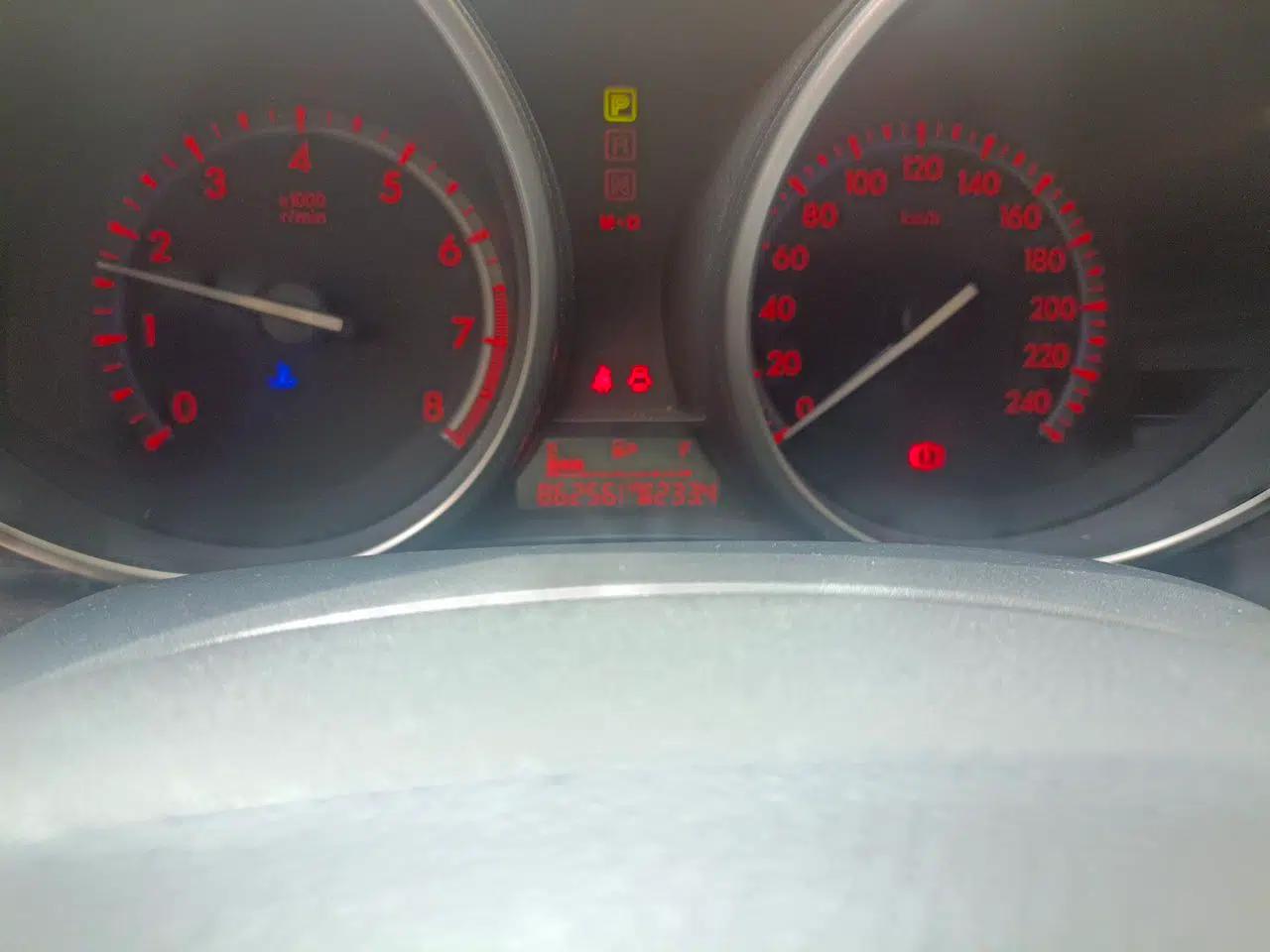 Mazda 3 2012 Hatchback 1.6L Automatic Elite Model — миниатюра 12