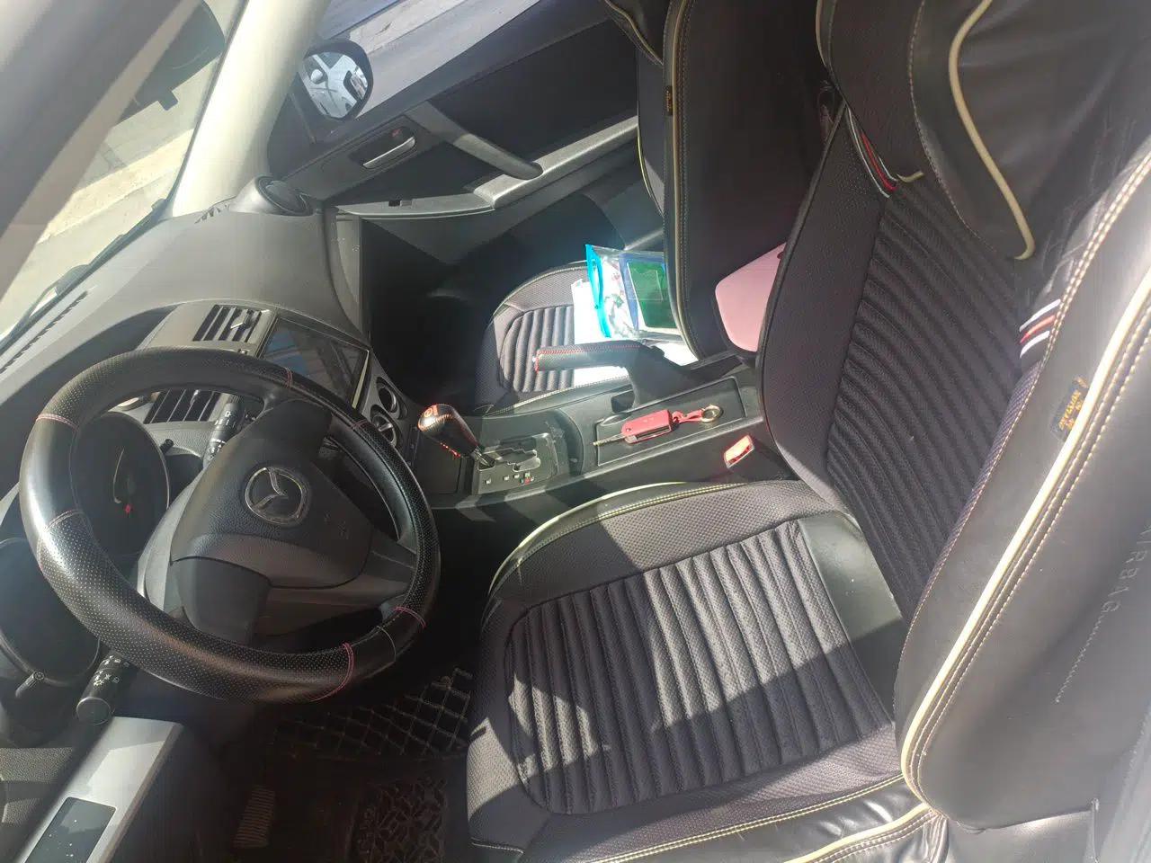 Mazda 3 2012 Hatchback 1.6L Automatic Elite Model — миниатюра 15