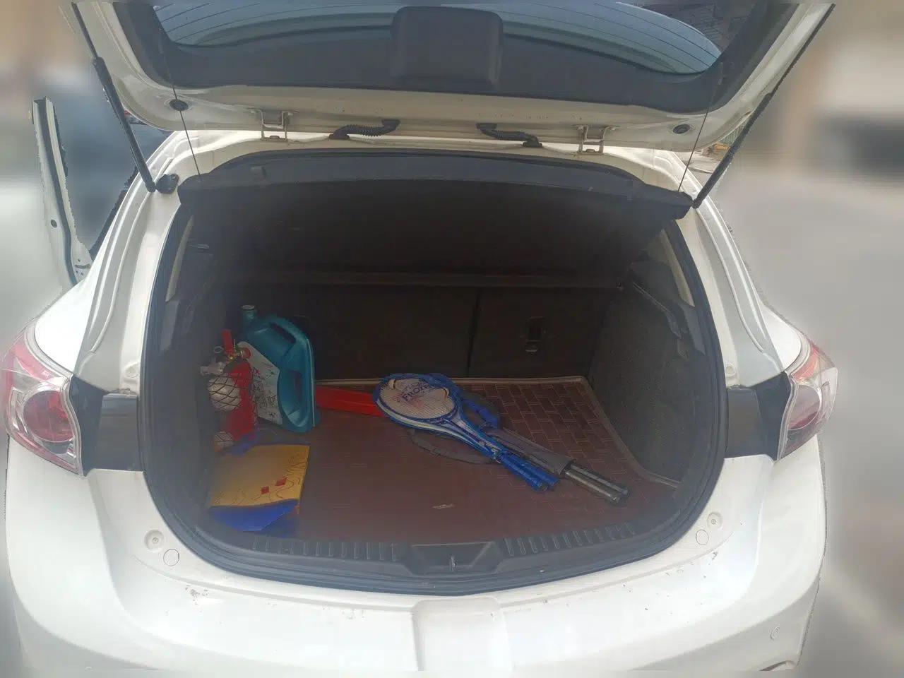 Mazda 3 2012 Hatchback 1.6L Automatic Elite Model — миниатюра 19