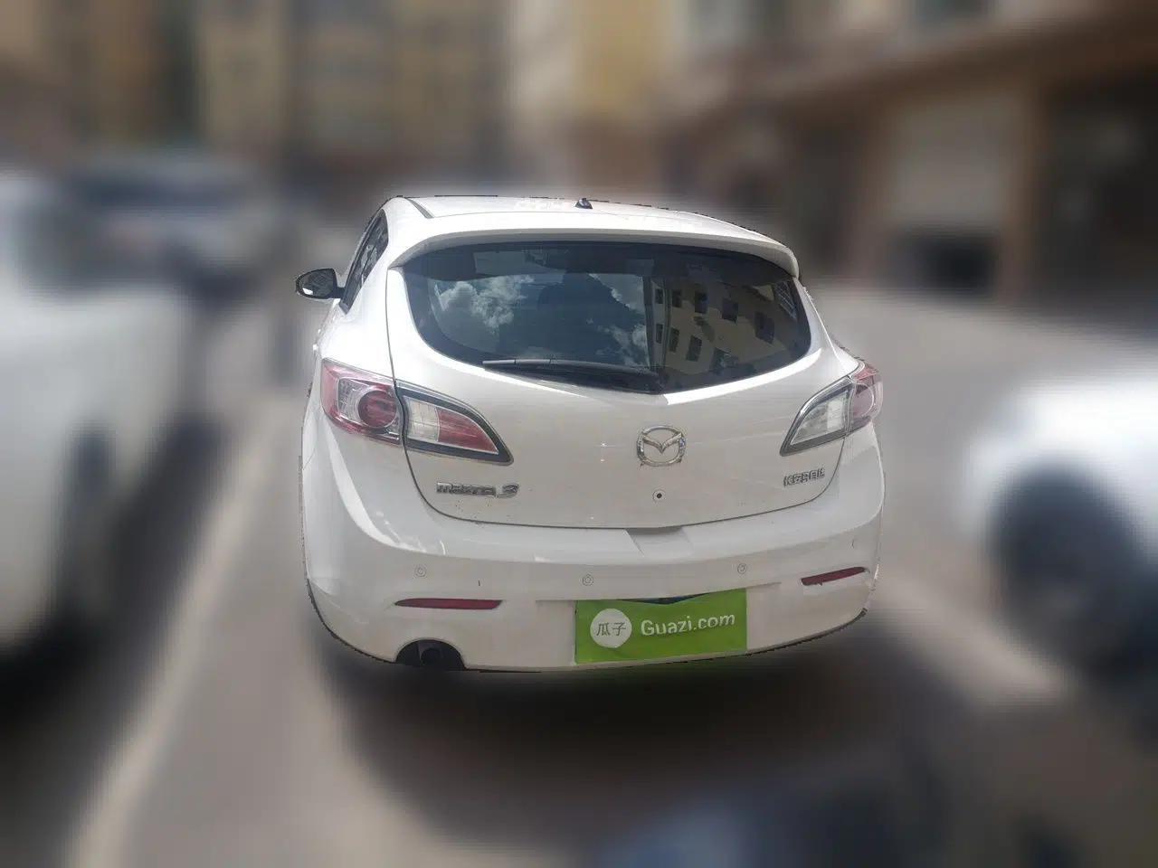 Mazda 3 2012 Hatchback 1.6L Automatic Elite Model — миниатюра 5