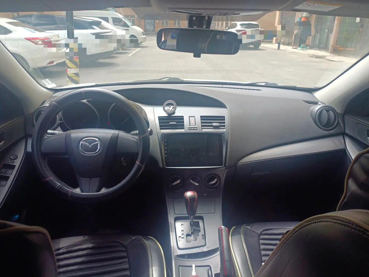 Mazda 3 2012 Hatchback 1.6L Automatic Elite Model — миниатюра 9