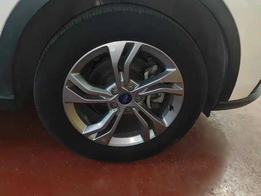 2022 EcoBoost 170 Platinum Edition — миниатюра 6