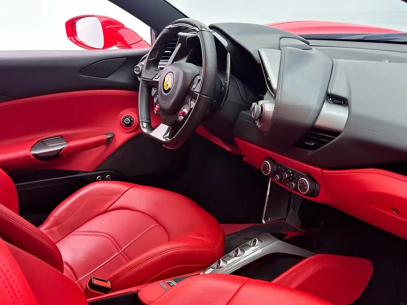 2015 Ferrari 488 GTB — миниатюра 13
