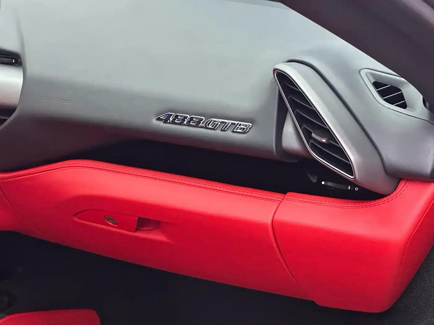 2015 Ferrari 488 GTB — миниатюра 15