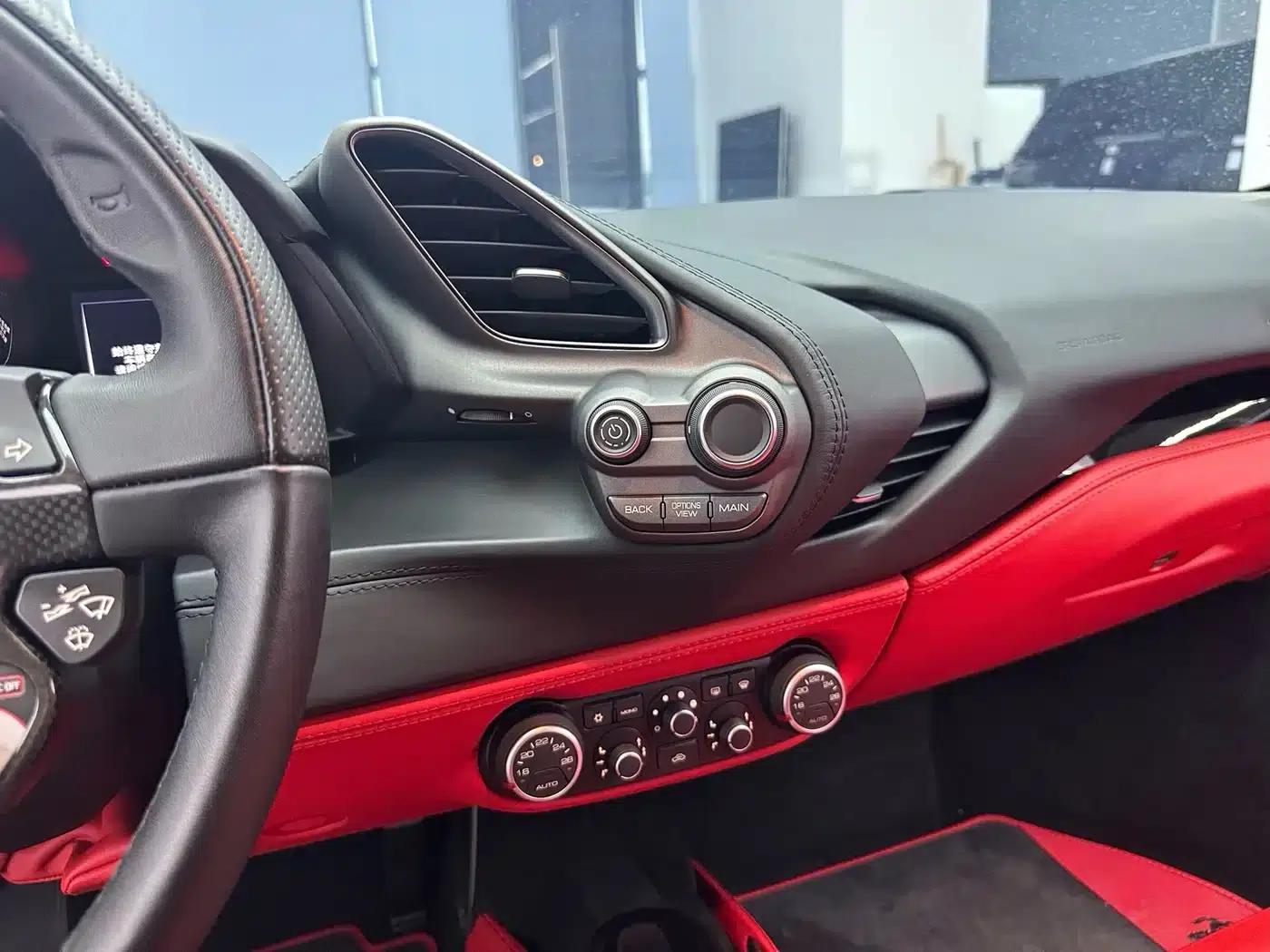 2015 Ferrari 488 GTB — миниатюра 29