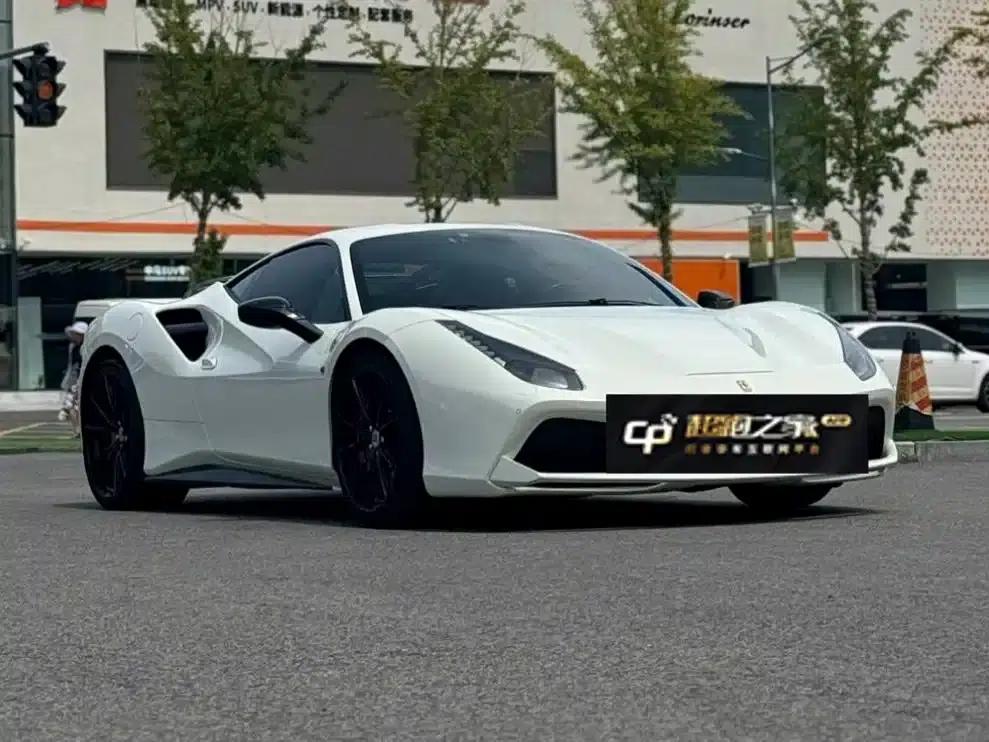 2015 Ferrari 488 GTB — миниатюра 1