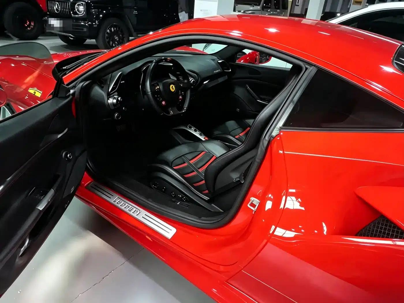 2015 Ferrari 488 GTB — миниатюра 4