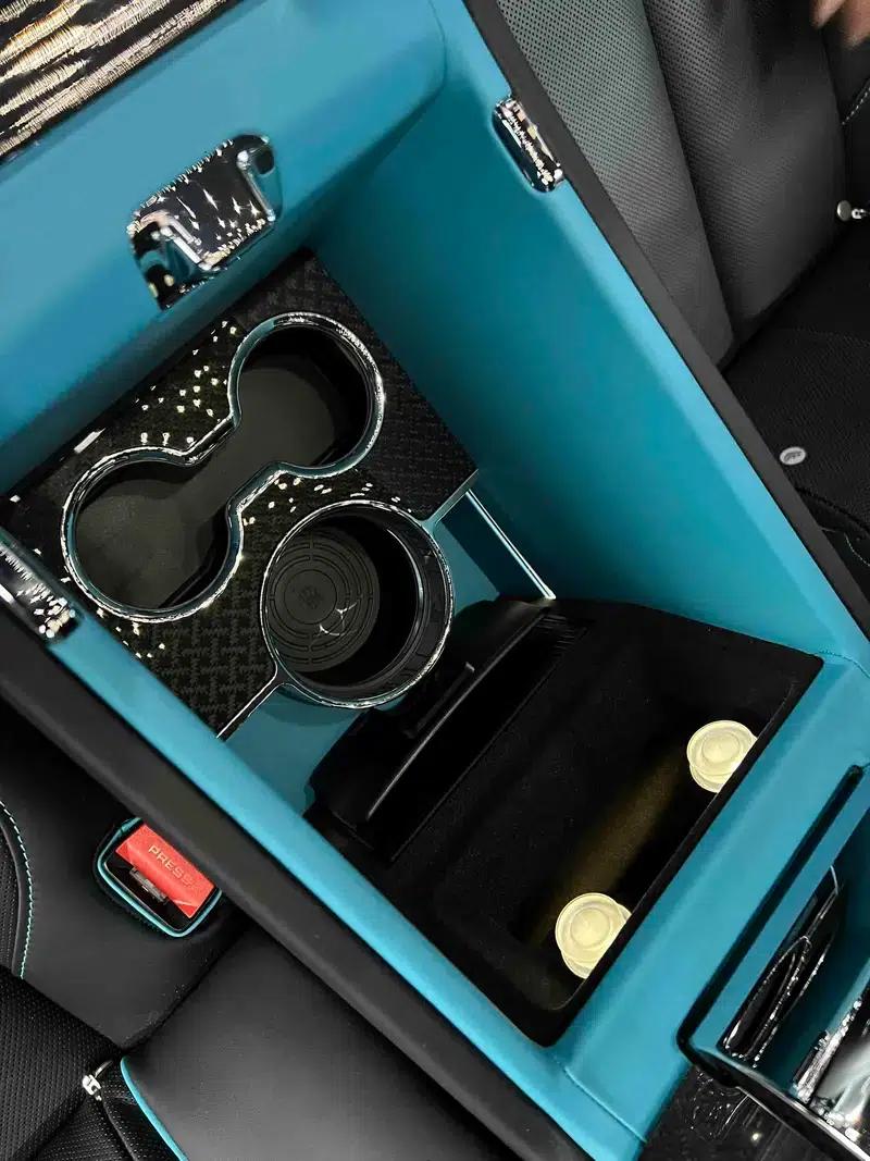 2025 Cullinan Series II Black Badge Disruptor — миниатюра 13