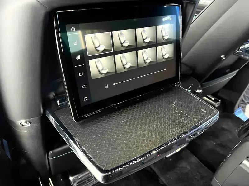 2025 Cullinan Series II Black Badge Disruptor — миниатюра 15