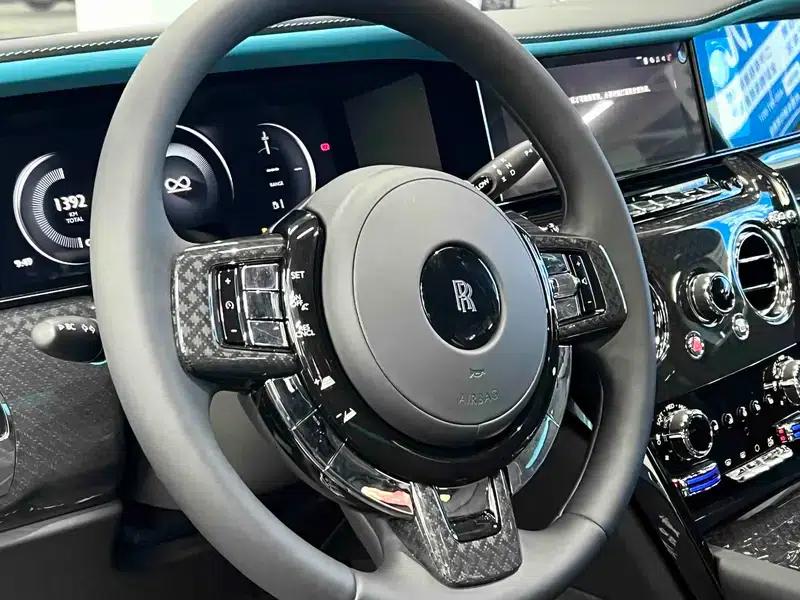2025 Cullinan Series II Black Badge Disruptor — миниатюра 17