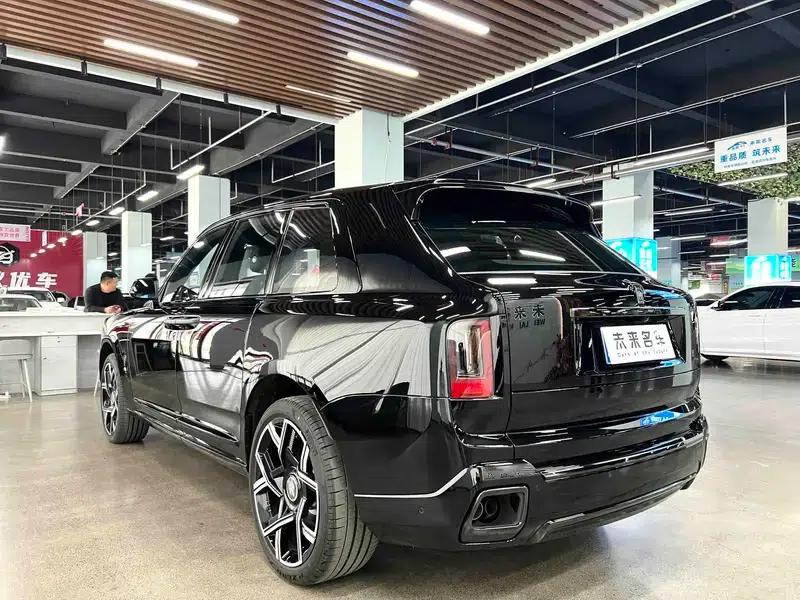 2025 Cullinan Series II Black Badge Disruptor — миниатюра 4