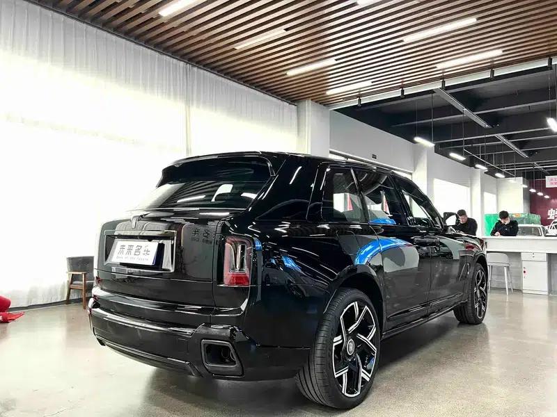 2025 Cullinan Series II Black Badge Disruptor — миниатюра 6