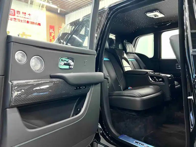 2025 Cullinan Series II Black Badge Disruptor — миниатюра 9