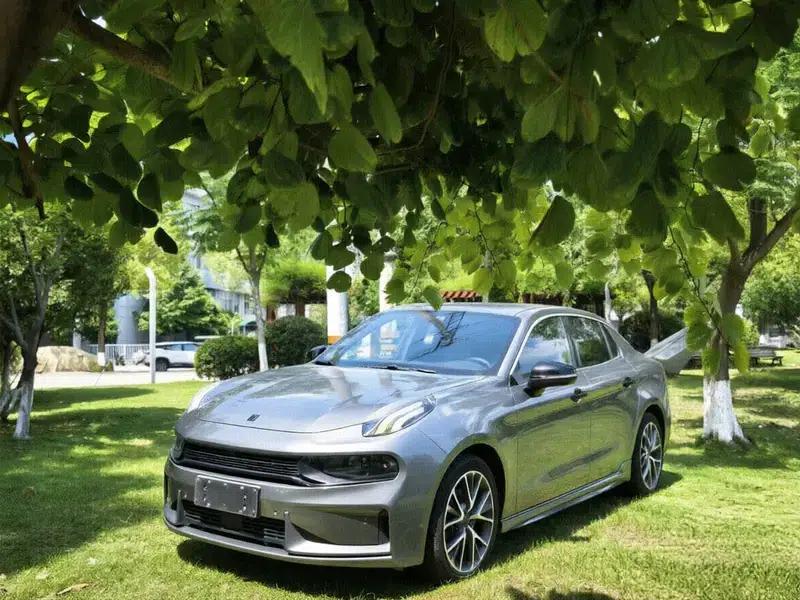 Lynk & Co 03 2018 1.5TD DCT Sport Edition — миниатюра 1