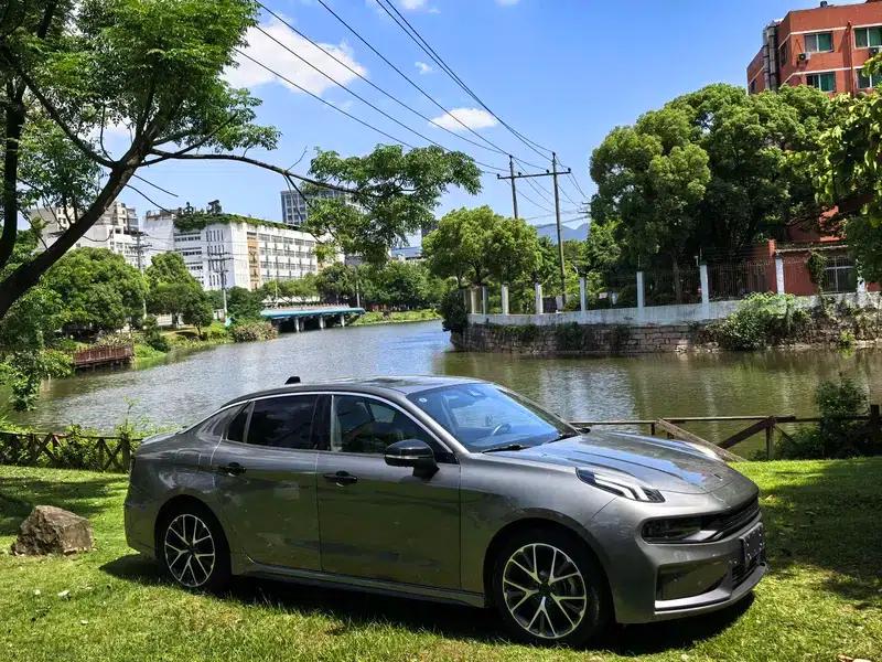 Lynk & Co 03 2018 1.5TD DCT Sport Edition — миниатюра 3