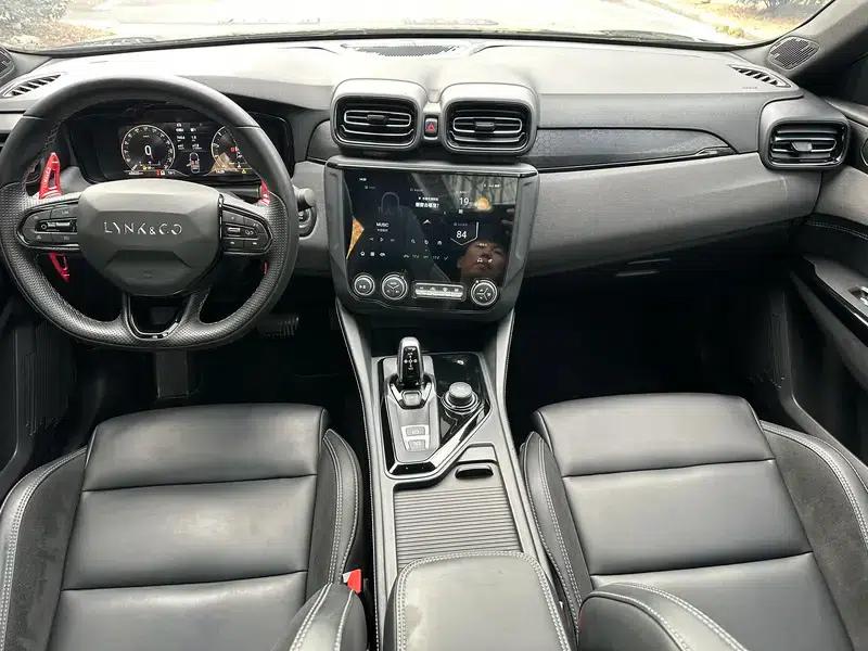 Lynk & Co 03 2022 1.5TD DCT Pro — миниатюра 10