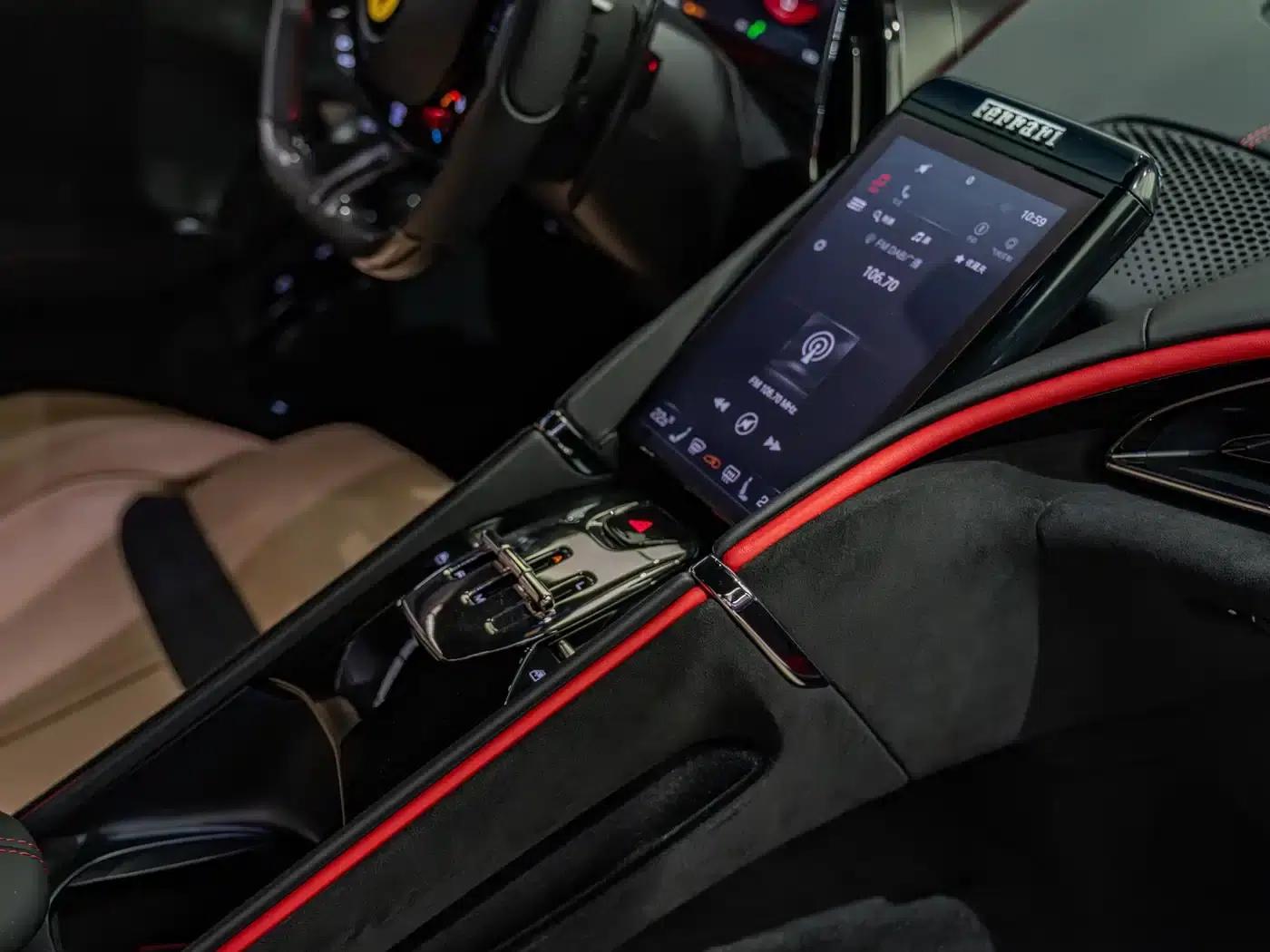 Roma 2020 3.9T V8 — миниатюра 5