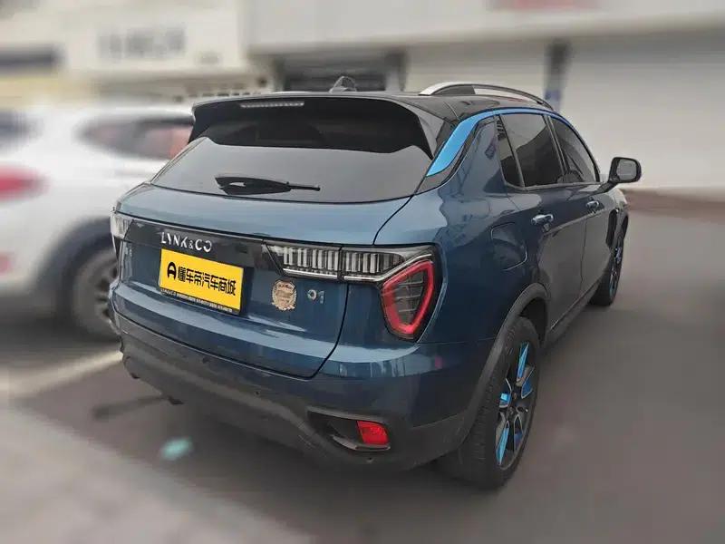 Lynk & Co 01 2017 2.0T 2WD Pro Edition — миниатюра 4