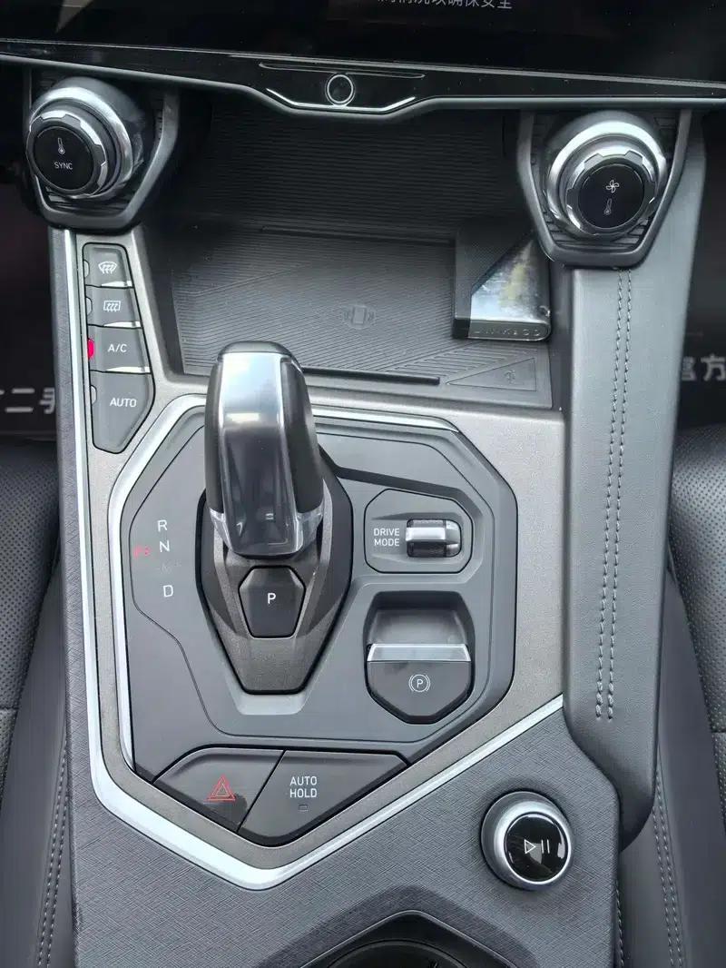 Lynk & Co 01 2021 2.0TD Two-Wheel Drive Pro — миниатюра 23