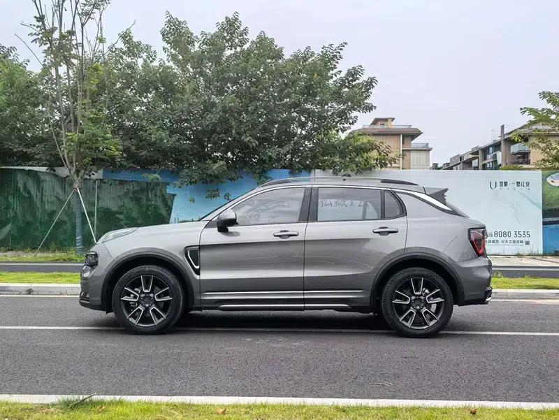 Lynk & Co 01 2021 2.0TD Two-Wheel Drive Pro — миниатюра 4