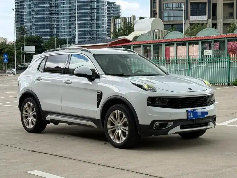 Lynk & Co 01 2017 2.0T 2WD Pro Edition — миниатюра 3