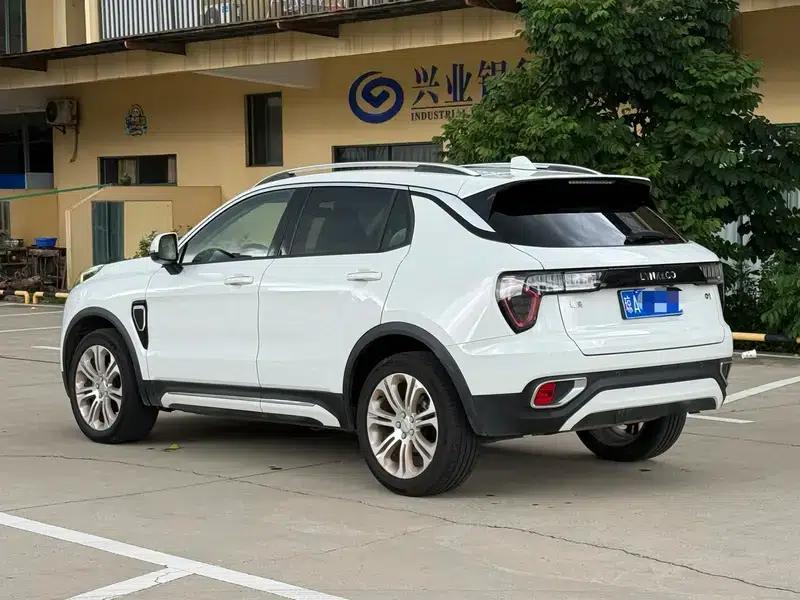Lynk & Co 01 2017 2.0T 2WD Pro Edition — миниатюра 4