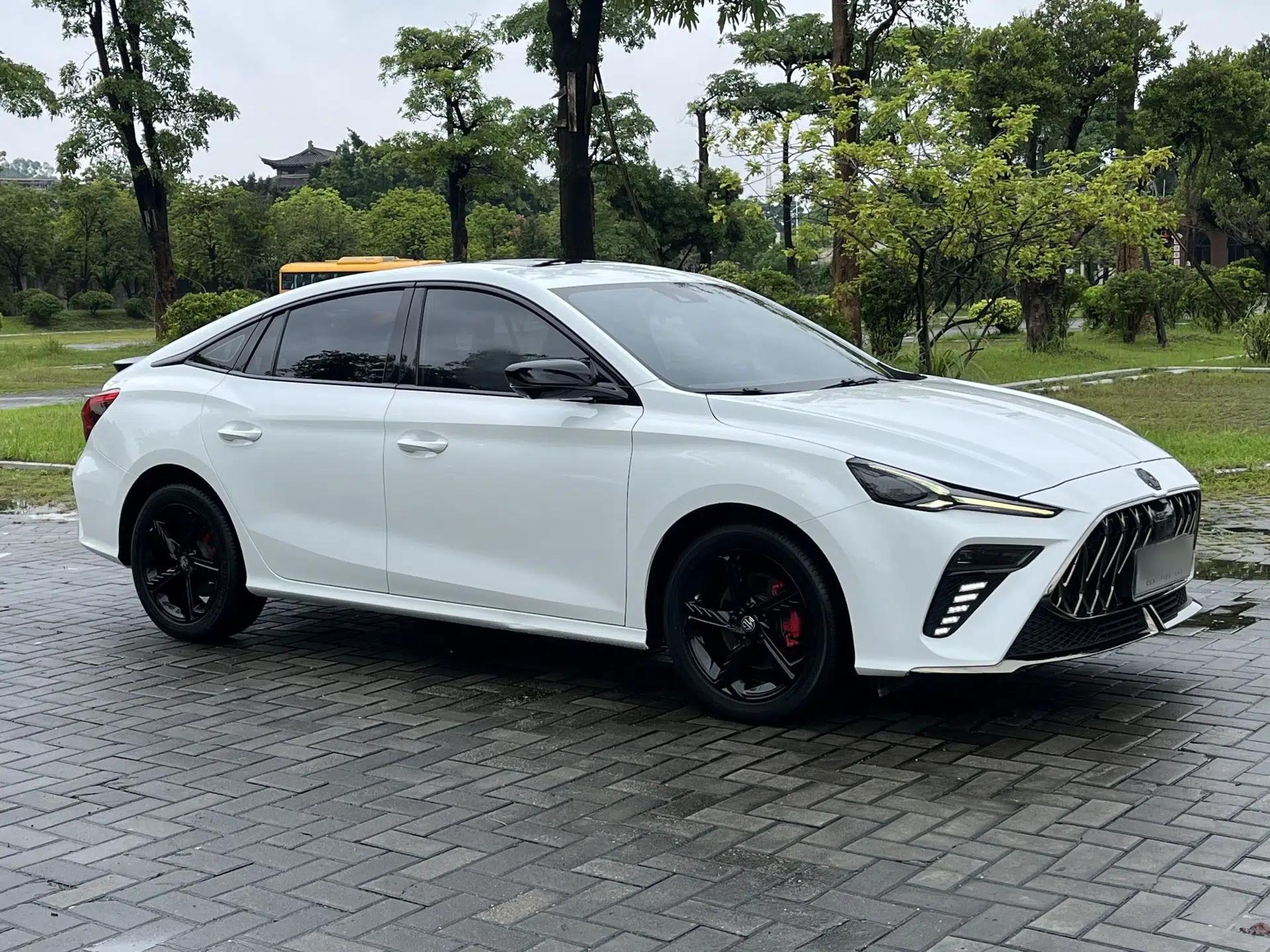 MG 5 Scorpio 2022 1.5T Trophy Sport Luxurious Edition — миниатюра 13