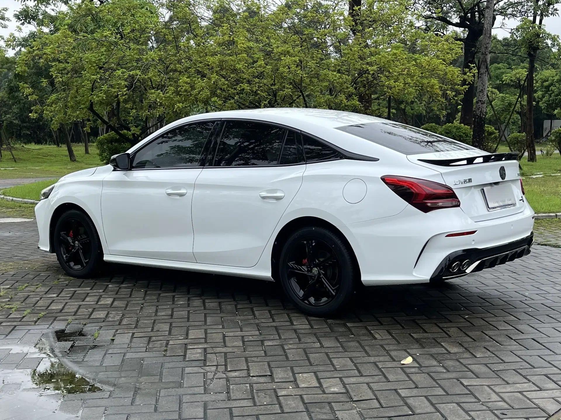 MG 5 Scorpio 2022 1.5T Trophy Sport Luxurious Edition — миниатюра 14
