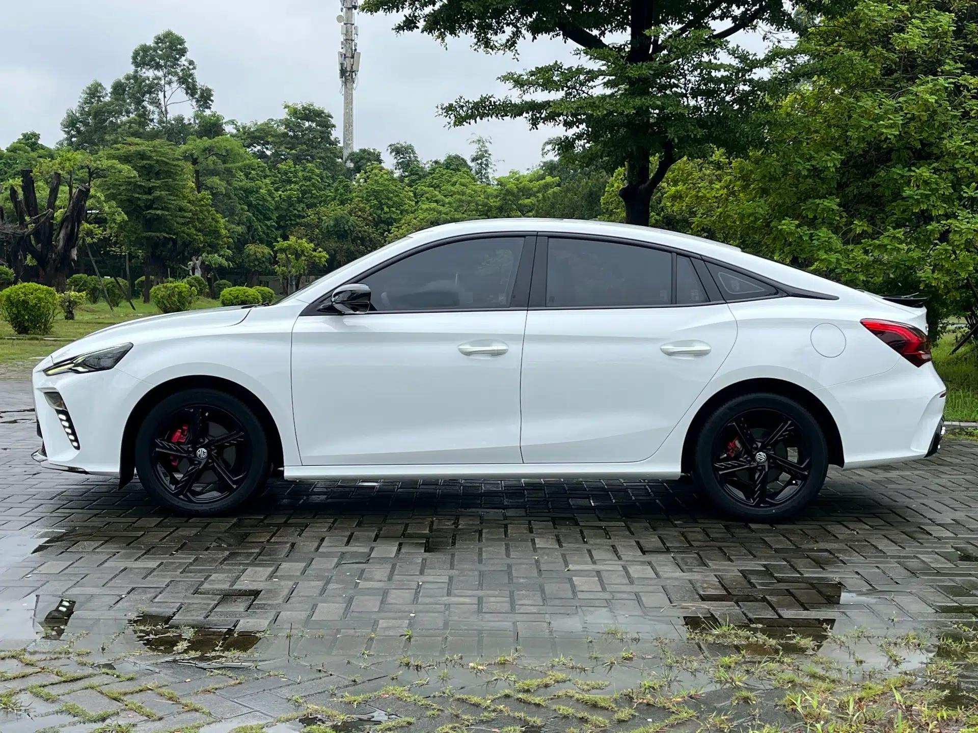 MG 5 Scorpio 2022 1.5T Trophy Sport Luxurious Edition — миниатюра 17