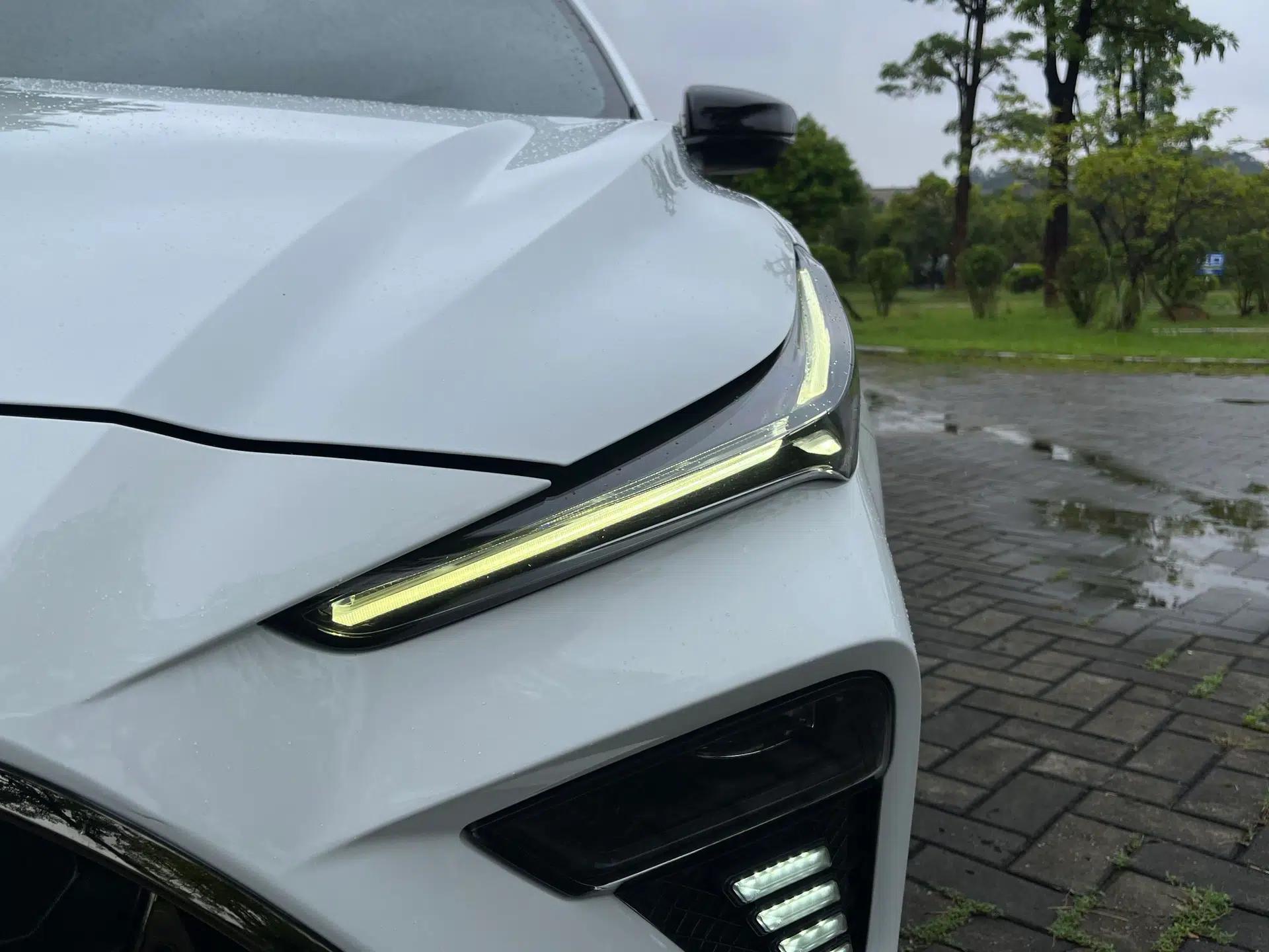 MG 5 Scorpio 2022 1.5T Trophy Sport Luxurious Edition — миниатюра 18