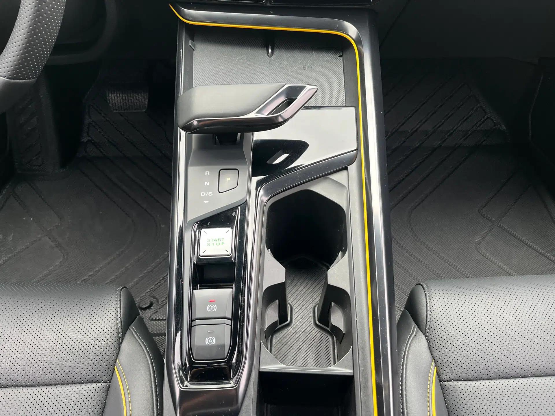 MG 5 Scorpio 2022 1.5T Trophy Sport Luxurious Edition — миниатюра 39
